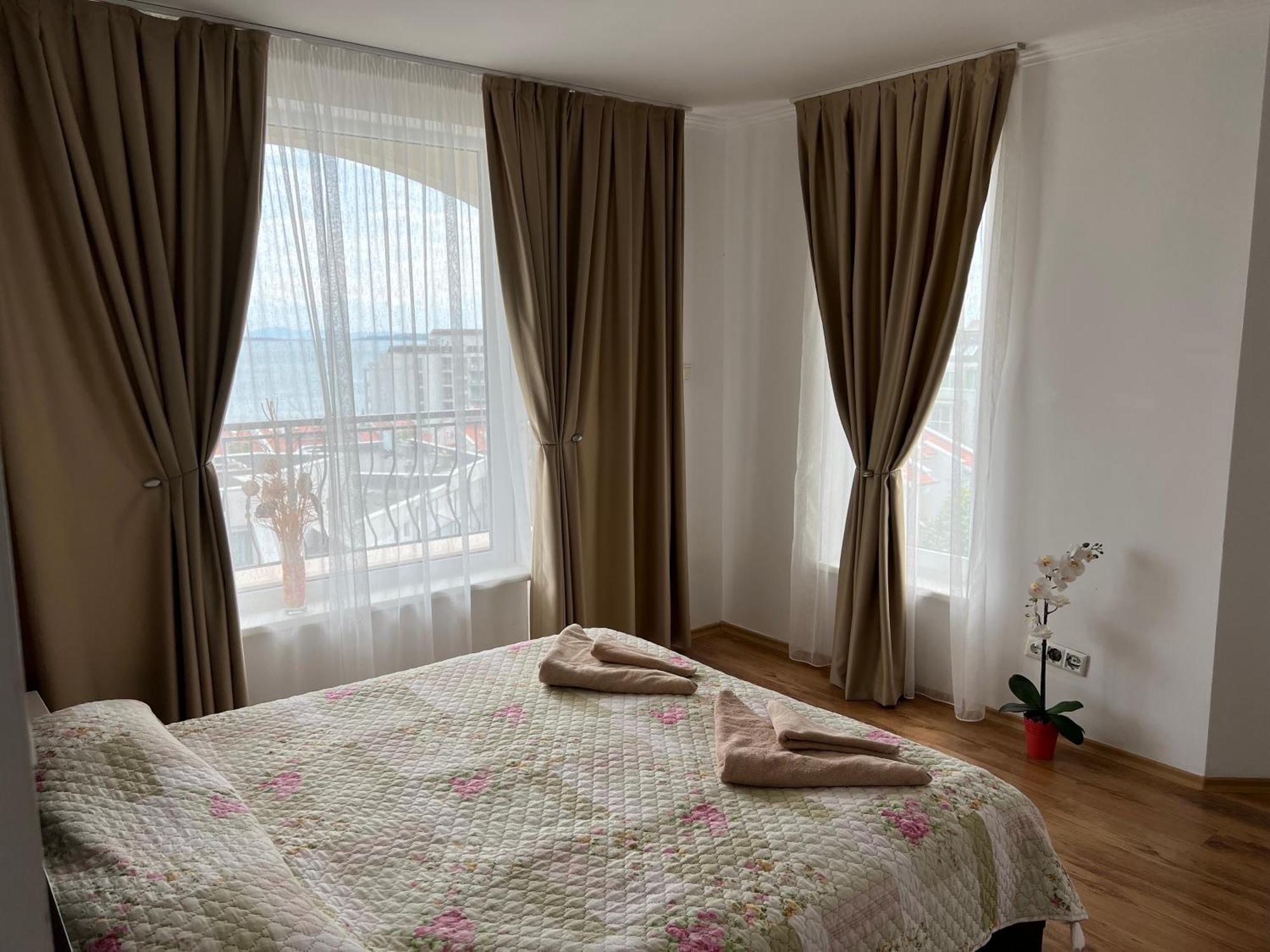Antorini Apartments Sveti Vlas Extérieur photo